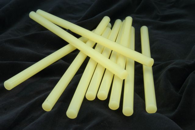Low Temperature Packaging Glue Sticks - For Foam, Corrugated Cartons, & Coated Paper